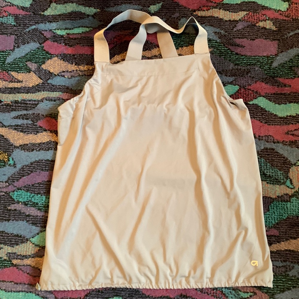 NWOT Gray GAP Body Fit Wicking Tank Size Large